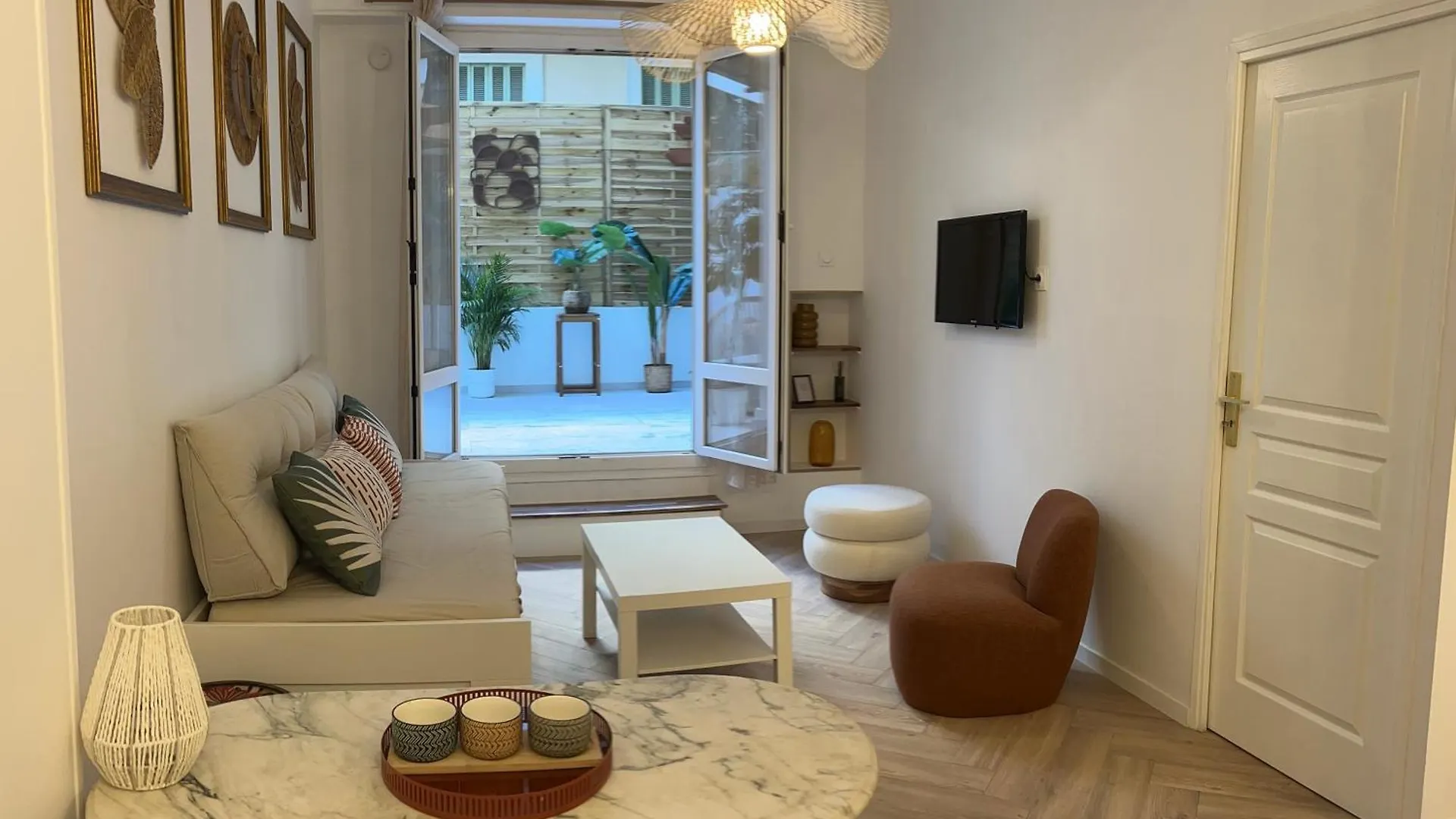 Chill Appartement Terrasse Center Nicea 0*,